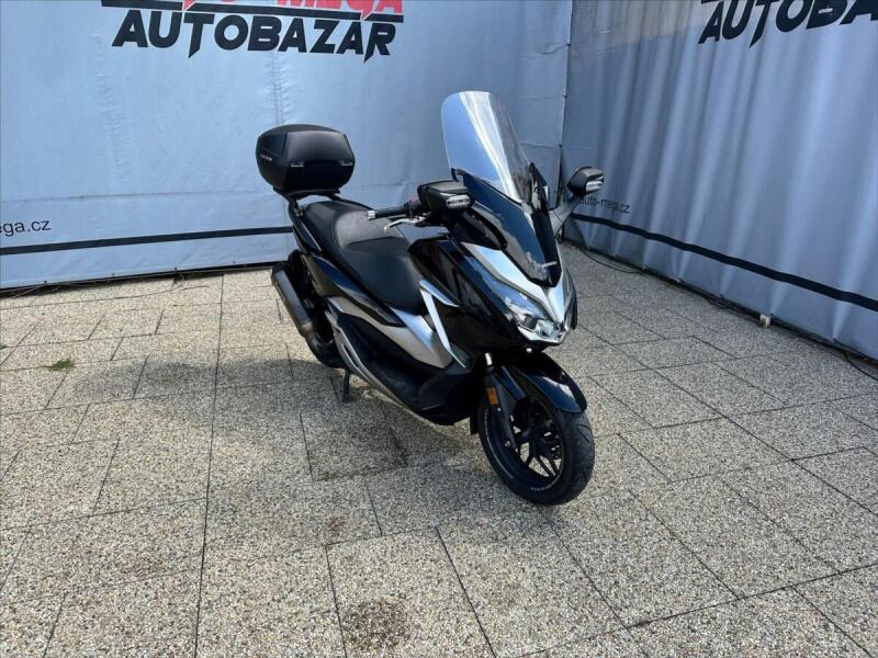 Honda Ostatní Forza   0,3, skútr, neuvedeno, benzin, rv. 2019